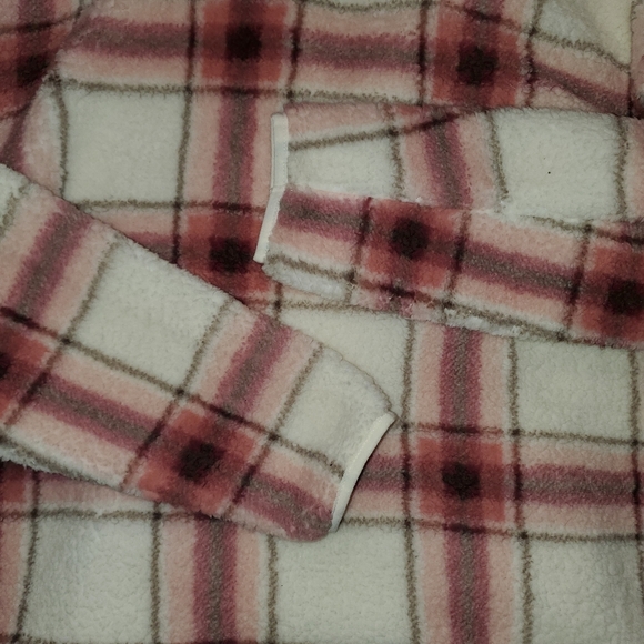 Half Zip Sherpa Plaid Pullover - Picture 5 of 11